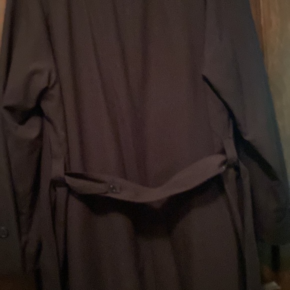 Like New Black trench coat Weatherproof removable lining 42L tons of pockets - Picture 2 of 15